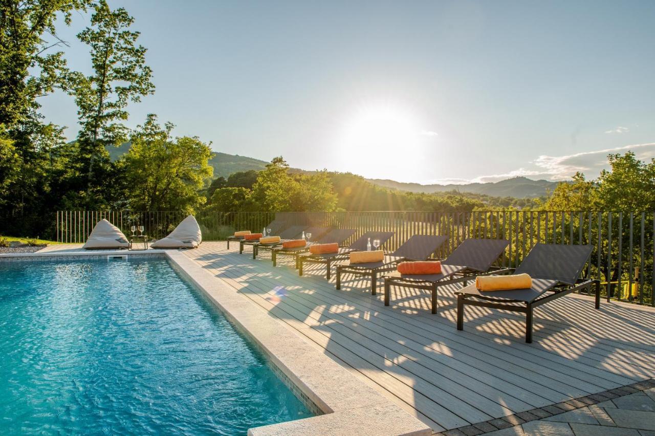 Luxury Villa Santa Cruz With Xl Pool And Jacuzzi Potpićan Exteriér fotografie